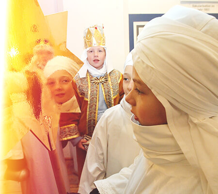 Sternsinger Sternsinger, Foto: Annette Zoepf, Kindermissionswerk, Pfarrbriefservice